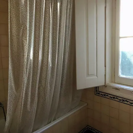 Martim Moniz Private With Courtyard Лиссабон