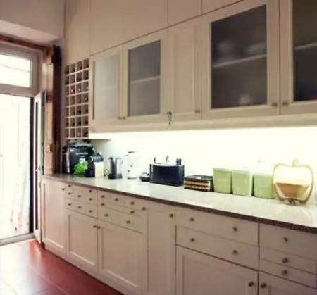 Проживание в семье Martim Moniz Private With Courtyard *