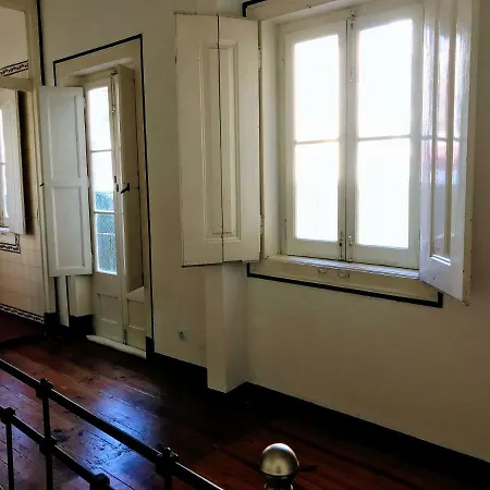 Проживание в семье Martim Moniz Private With Courtyard Лиссабон