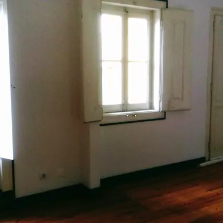 Martim Moniz Private With Courtyard Проживание в семье *